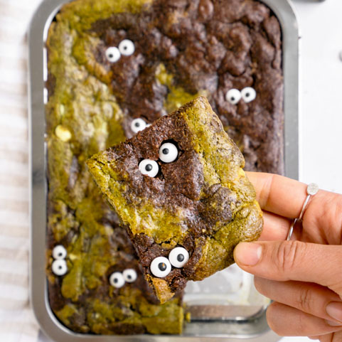 Halloween Tray Bake | Easy Bake Recipe | Doughlicious